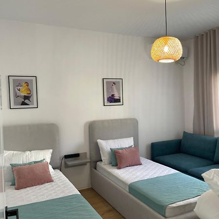 Sunny City Center Apartment Lezhë Esterno foto