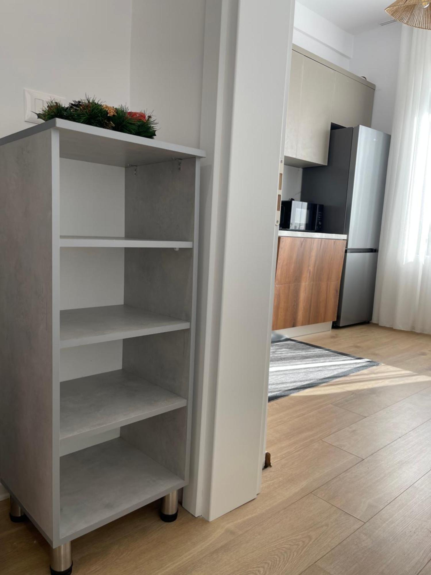 Sunny City Center Apartment Lezhë Esterno foto