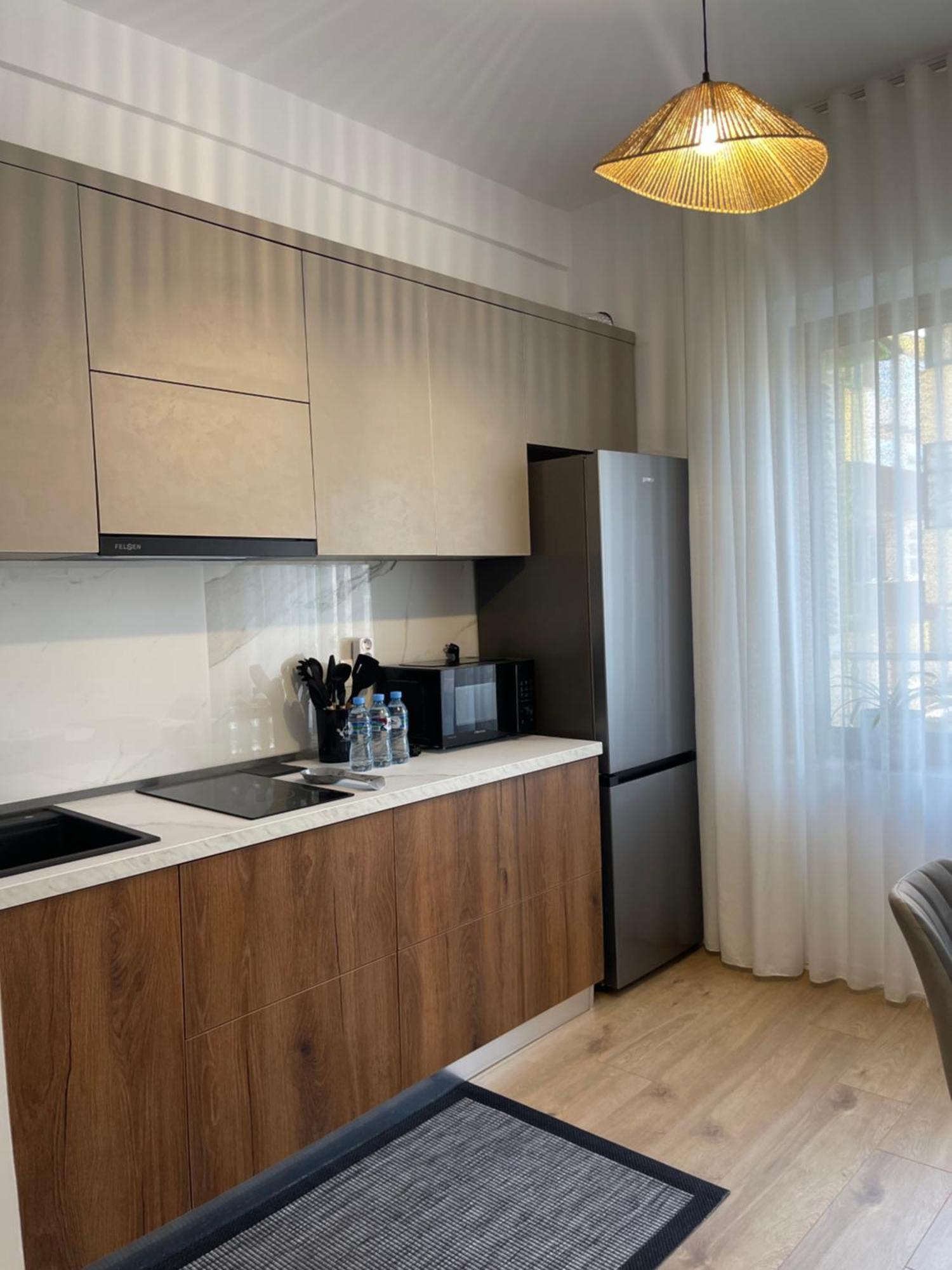 Sunny City Center Apartment Lezhë Esterno foto